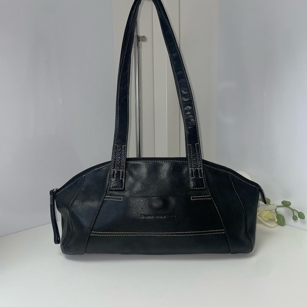 Stone Mountain Accessories Black Shoulder Bag